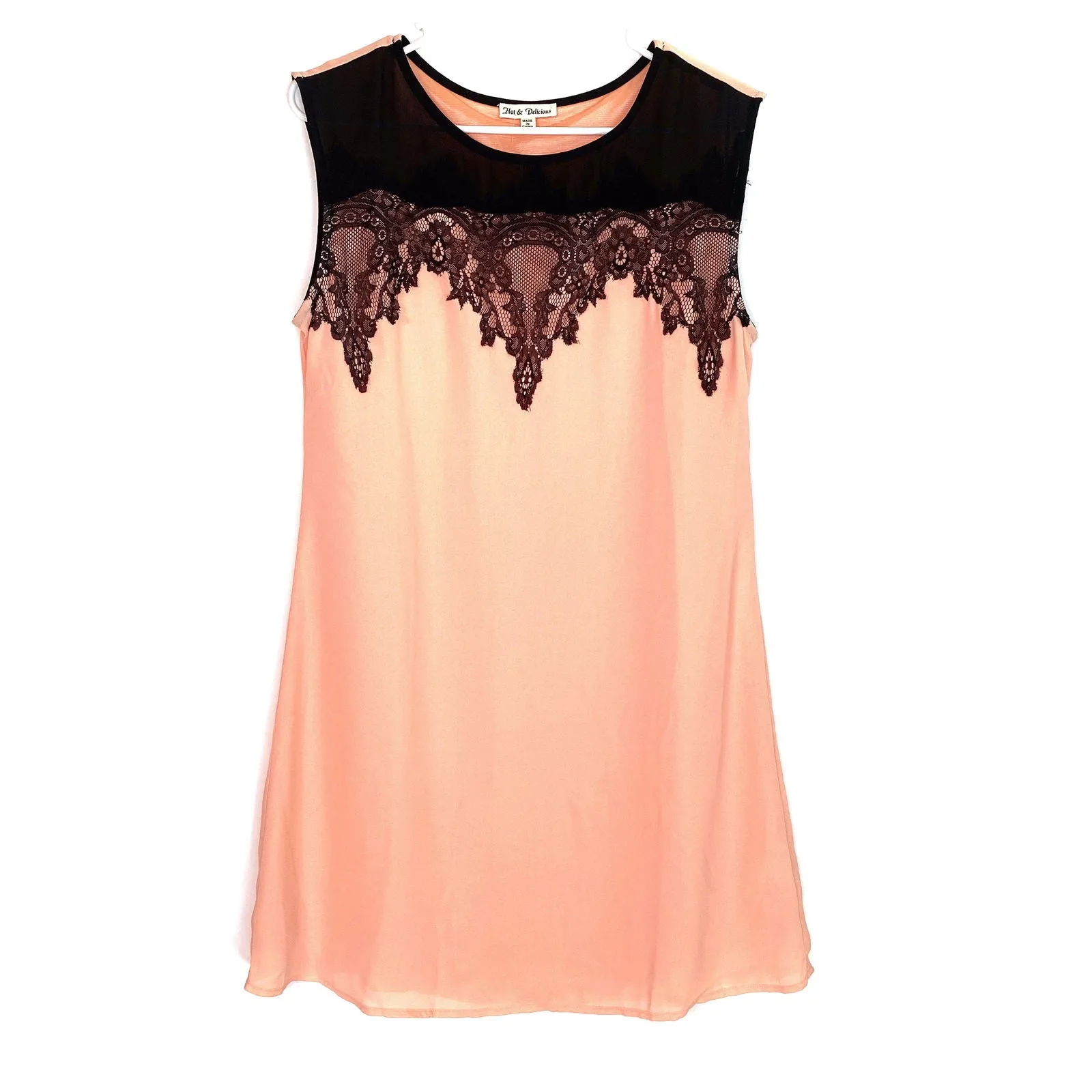 Eye-catching Hot & Delicious Womens Peach Pink Sleeveless Blouse - Black Lace Trim