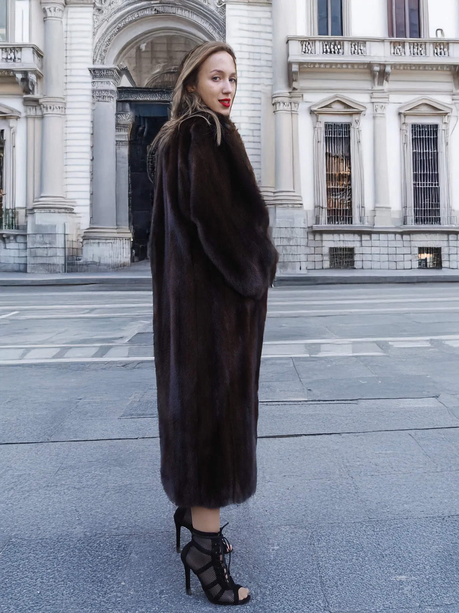 Mahogany Lunaraine Canadian Mink Fur Coat L/XL