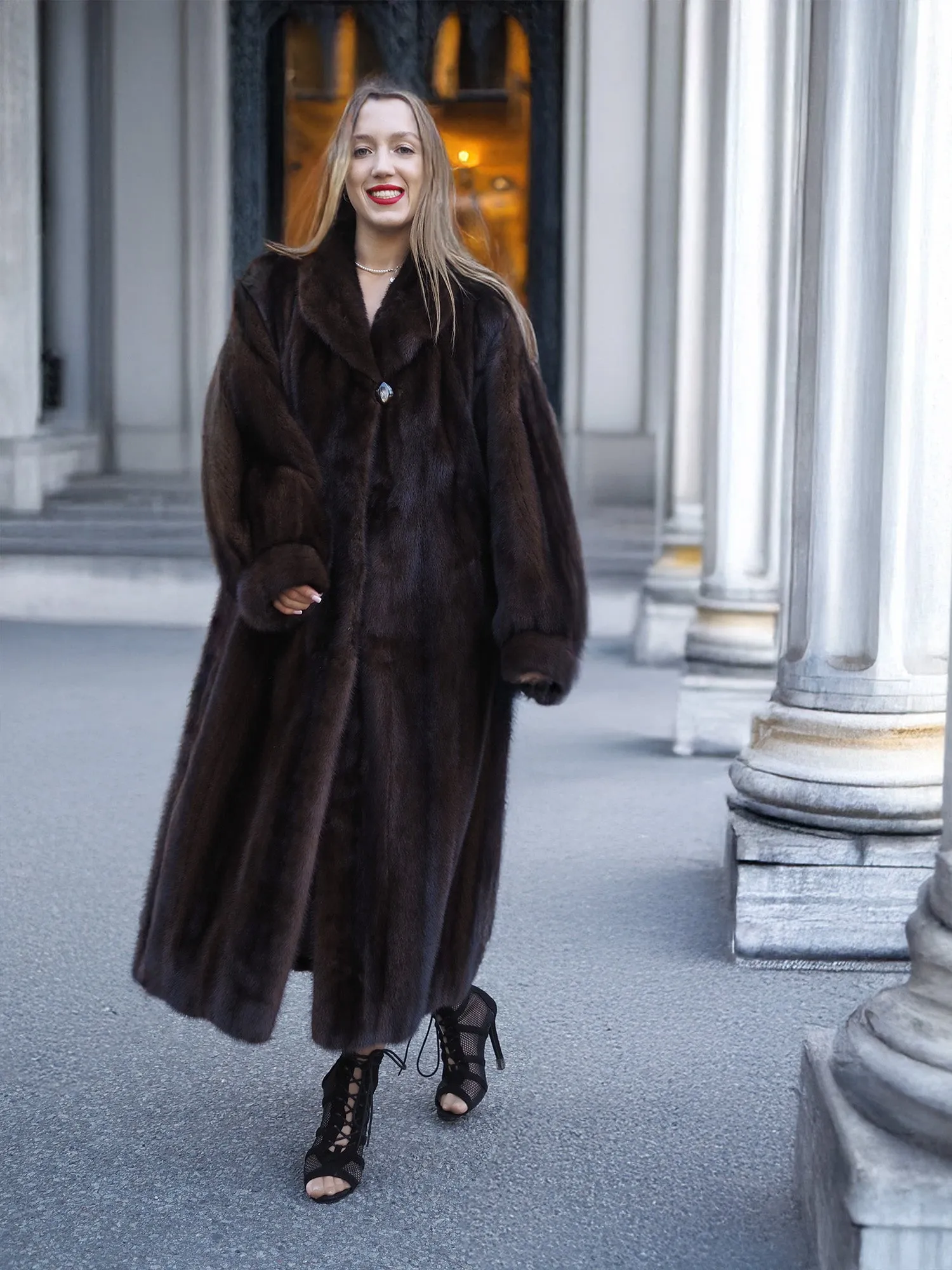 Mahogany Lunaraine Canadian Mink Fur Coat L/XL