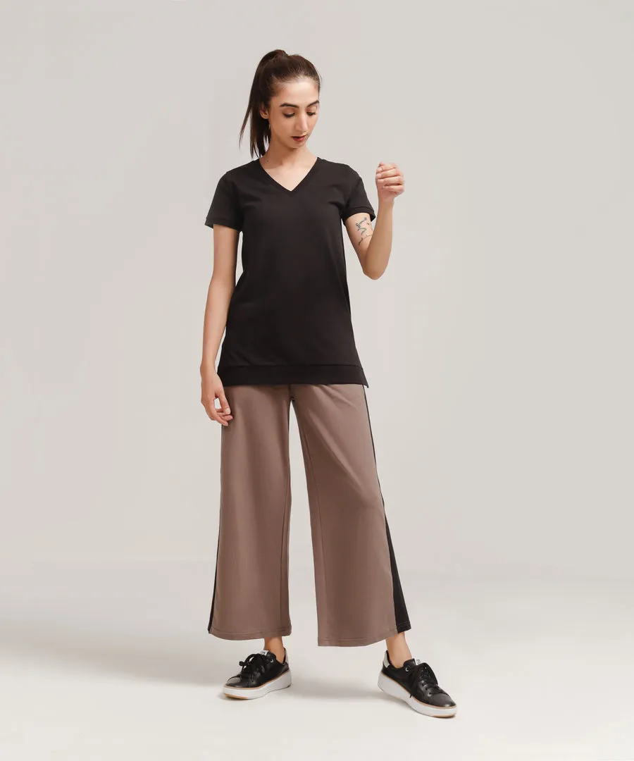 Women's V-Neck Relaxed Fit Tee